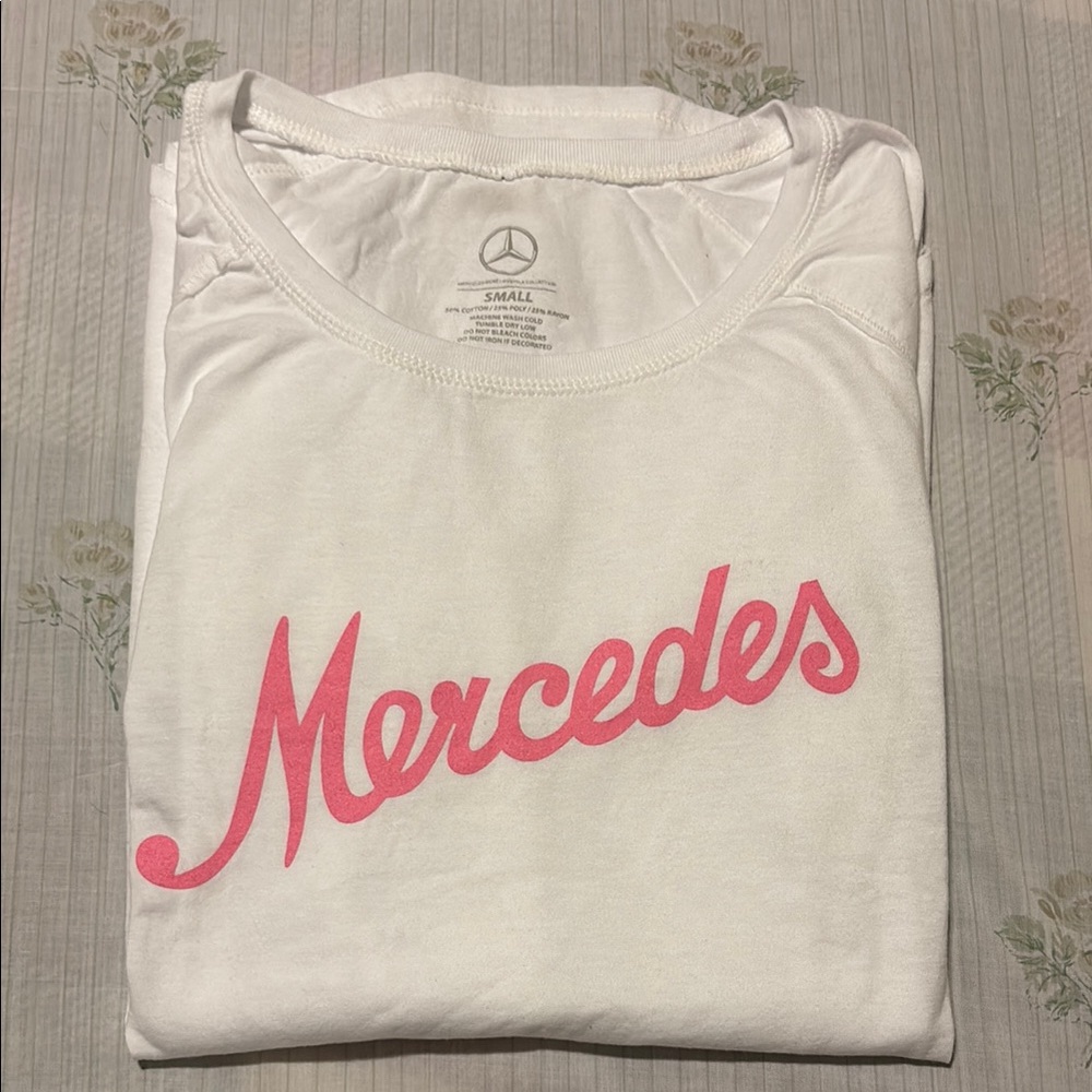Authentic Mercedes-Benz White and Pink Women’s Long Sleeve Tee Size Small